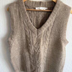 ASTR Sweater Vest Taupe Size M